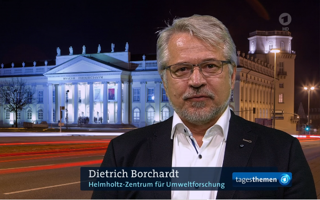 Sendungsbild ARD-Tagesthemen Prof. Dietrich Borchardt zu möglichen Auswirkungen der Dürre in Deutschland